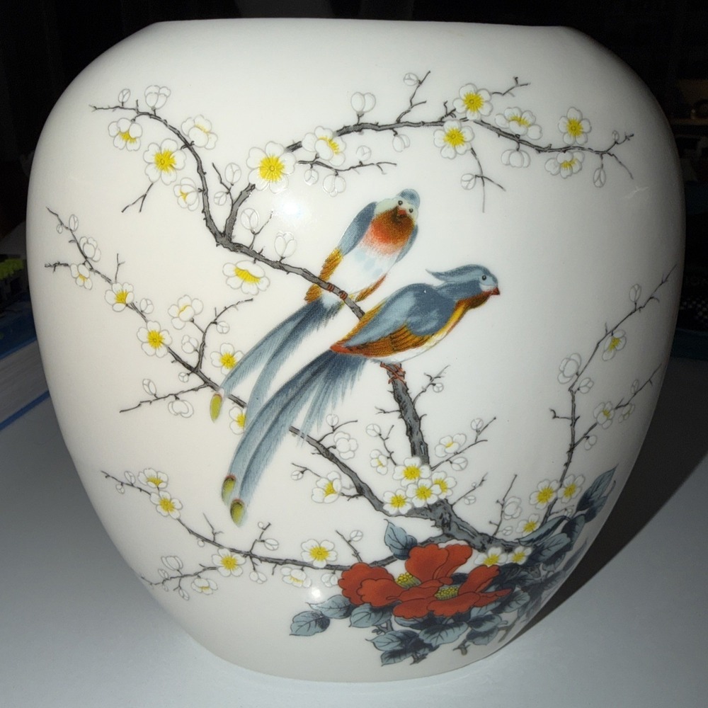 JAY FINE CHINA JAPAN Two Birds In Cherry Tree 7" Tall Vase With Gold Trim